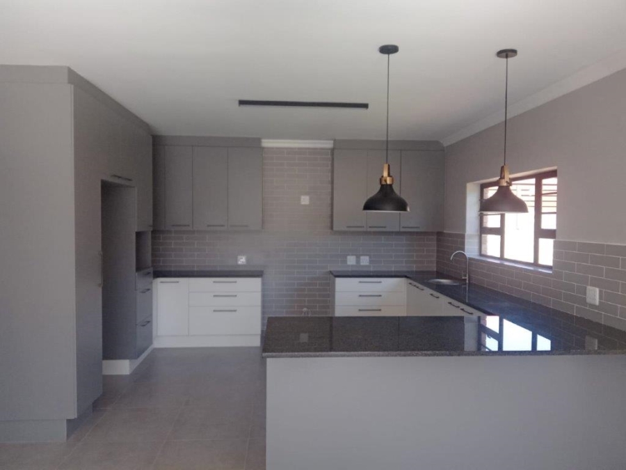 3 Bedroom Property for Sale in Wavecrest Eastern Cape